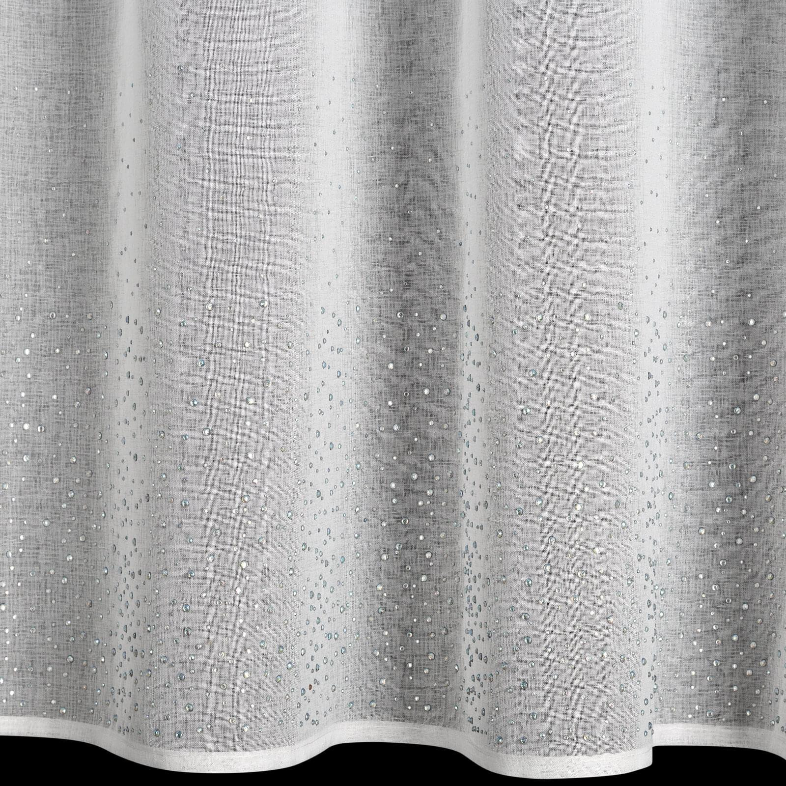 Hotová záclona MOLLY s kamínky bílá - na průchodkách