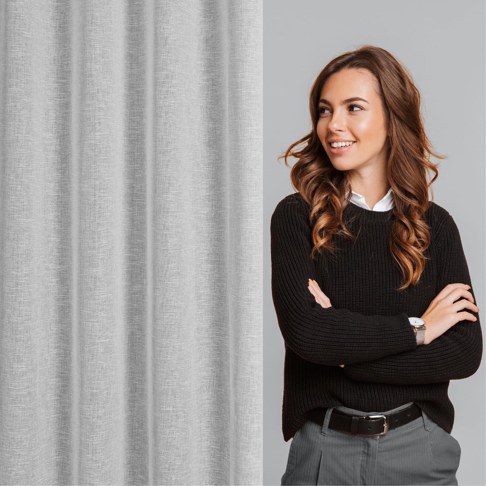 Hotový závěs AMARI šedý - na průchodkách