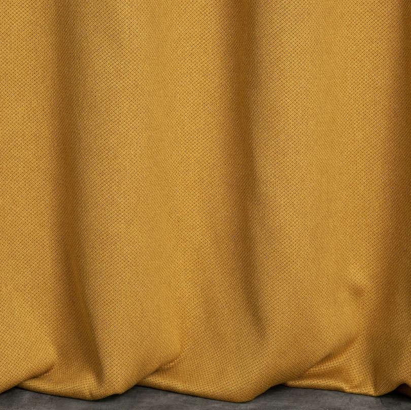 Hotový závěs AMARO medový - na průchodkách