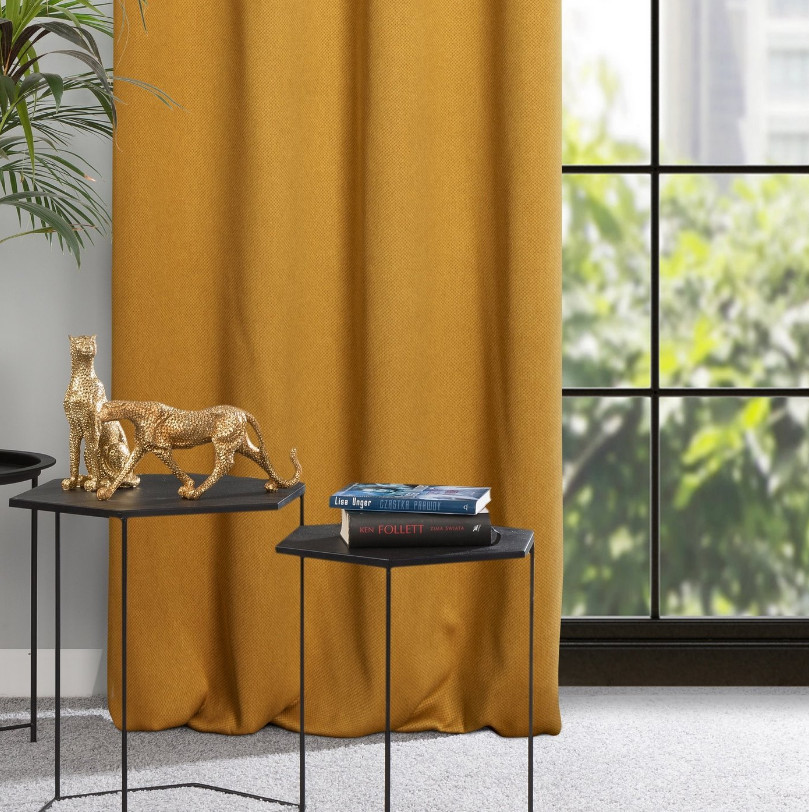 Hotový závěs AMARO medový - na průchodkách