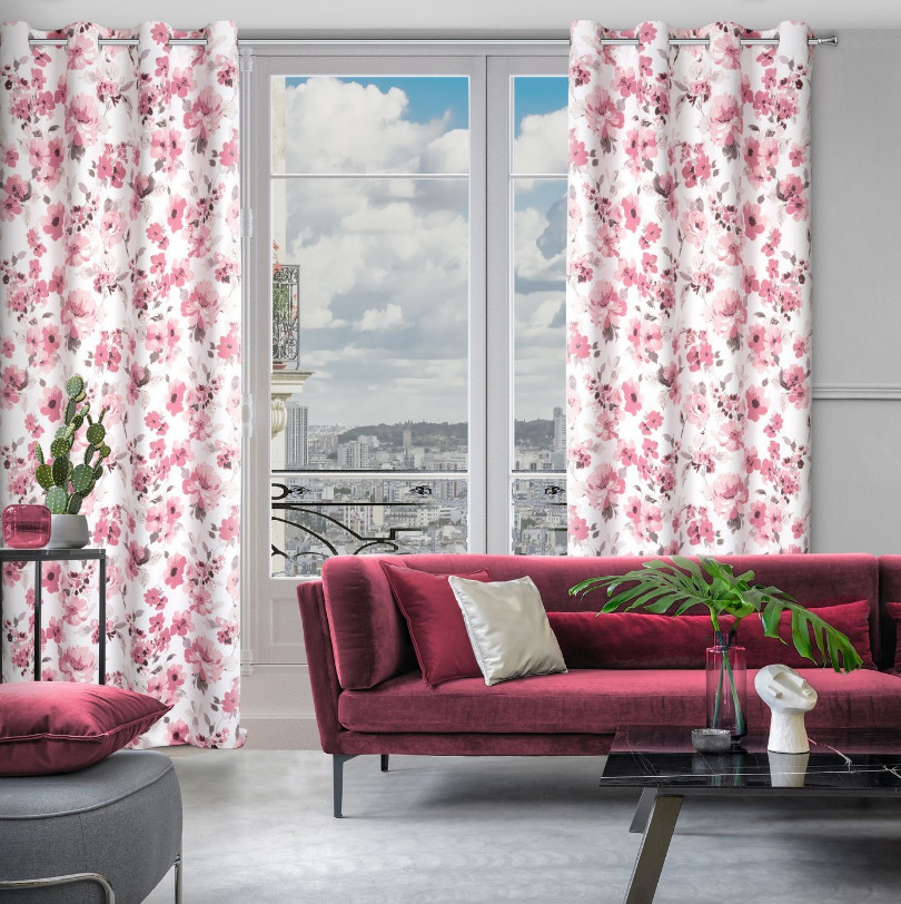 Hotový závěs CAREN růžový - na průchodkách