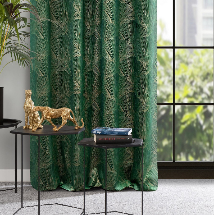 Hotový závěs GOJA tmavě zelený - na průchodkách