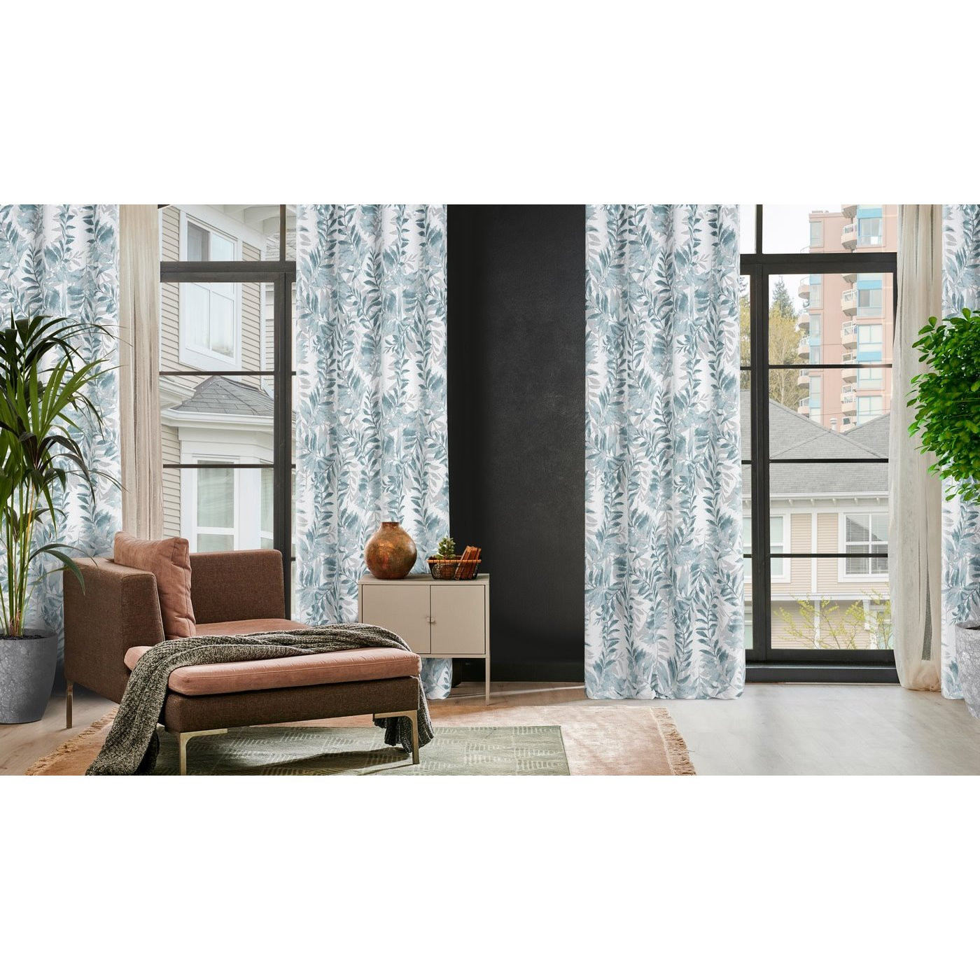 Hotový závěs HARIET modrý - na průchodkách