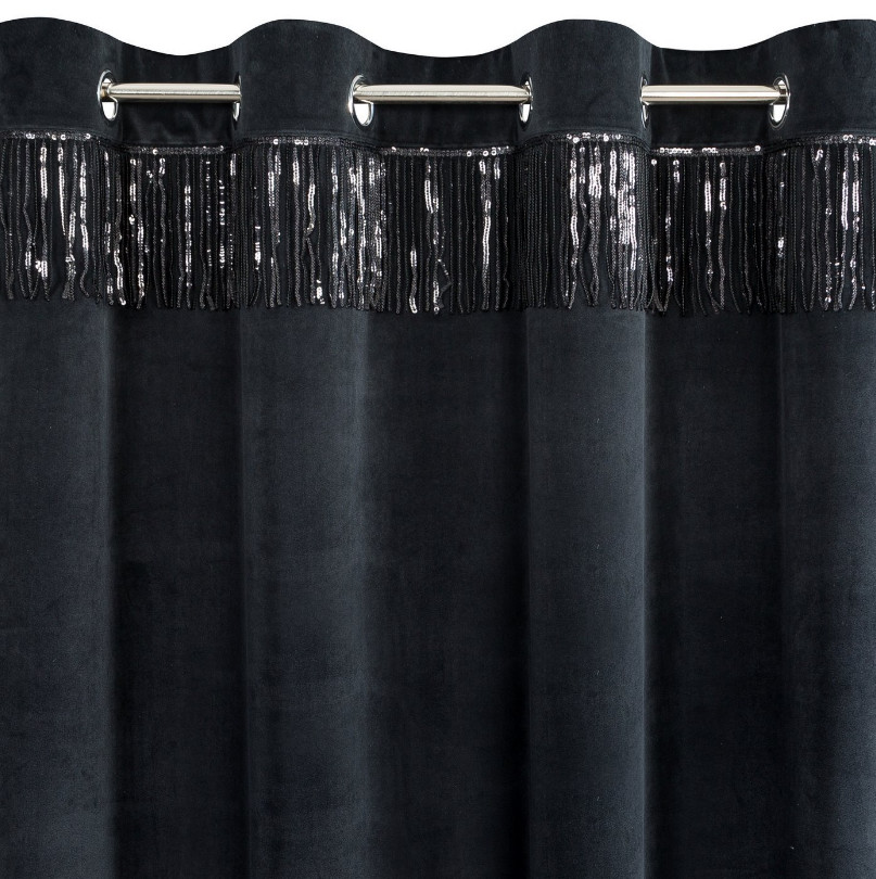 Hotový závěs JASPER černý - na průchodkách