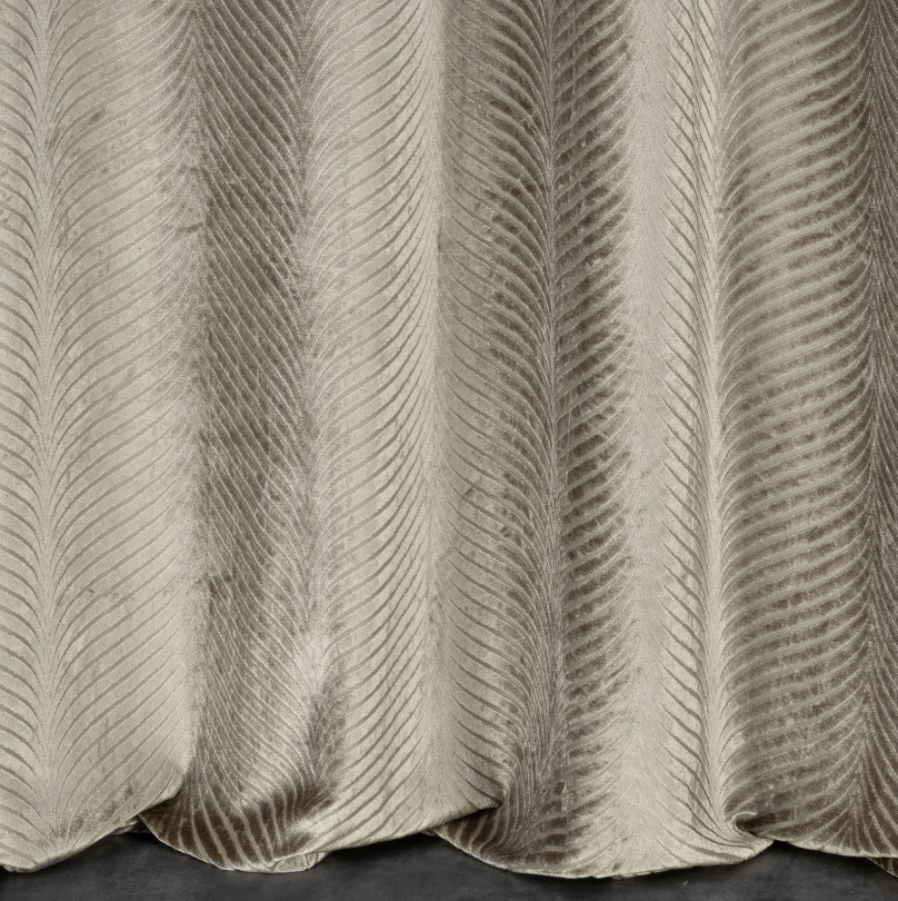 Hotový závěs LUSSI tmavě béžový - na průchodkách