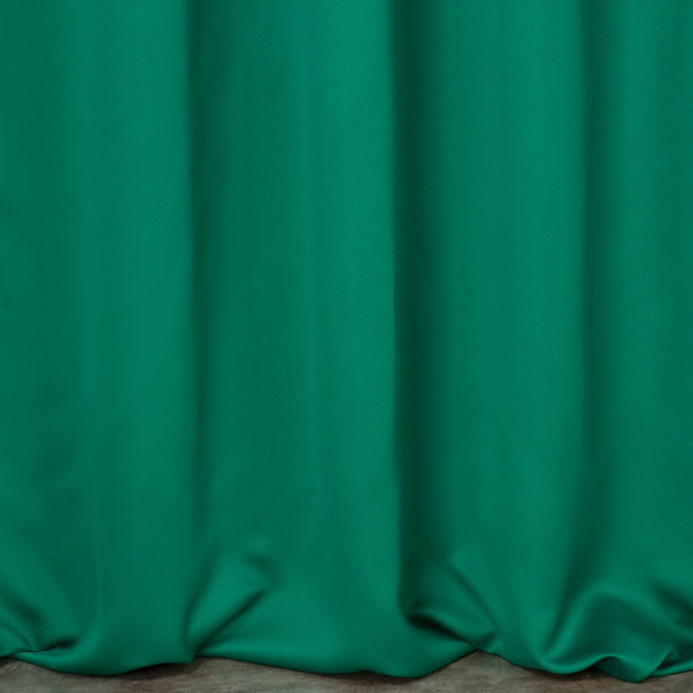 Hotový závěs MILAN tmavě zelený - na pásce