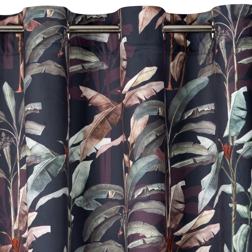 Hotový závěs NIKOL grafitovo-zelený - na průchodkách