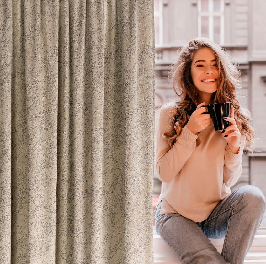 Hotový závěs RIVA tmavě béžový - na pásce