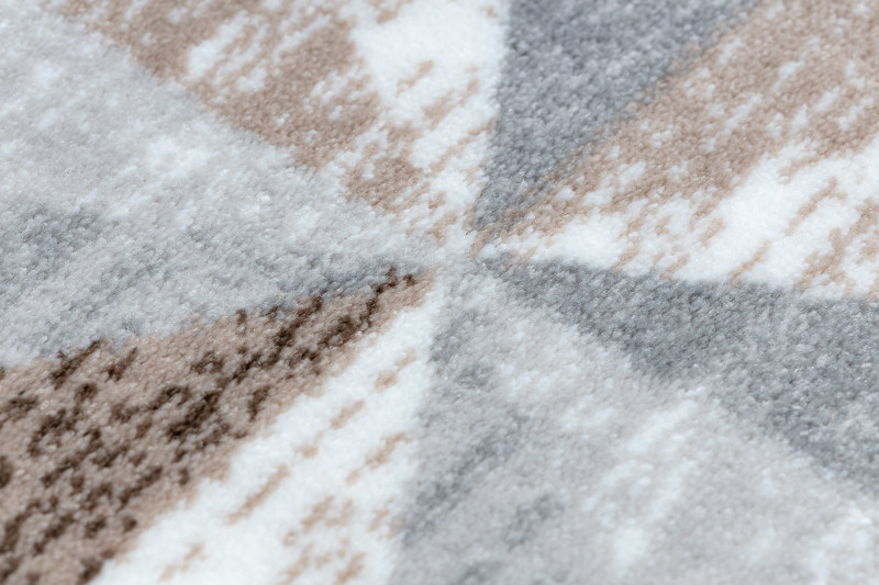 Koberec ARGENT - W6096 Trojúhelníky béžový / šedý