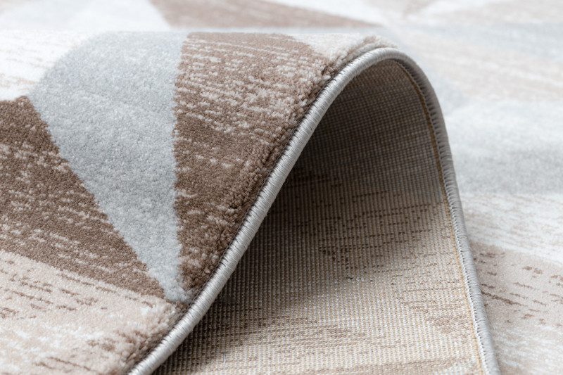 Koberec ARGENT - W6096 Trojúhelníky béžový / šedý