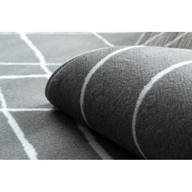 Koberec BCF ANNA Strokes 2967 Kratka tmavě šedý