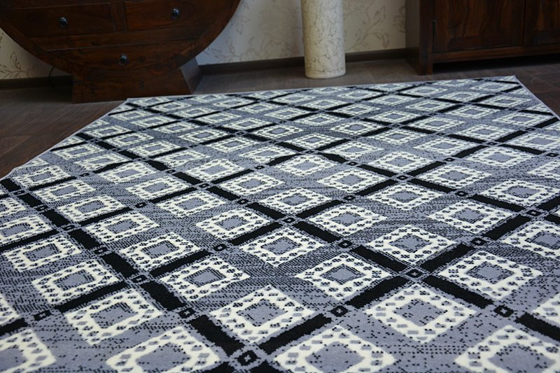 Koberec BCF BASE DIAMONDS 3869 ČTVERCE šedý/černý