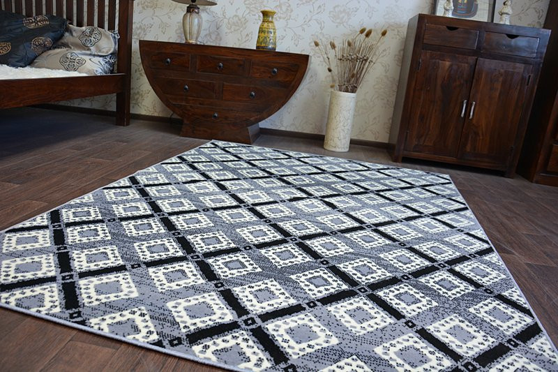 Koberec BCF BASE DIAMONDS 3869 ČTVERCE šedý/černý