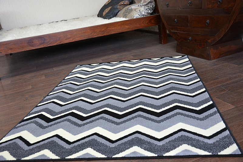 Koberec BCF BASE ZIGZAG 3812 ZYGZAK černý/šedý