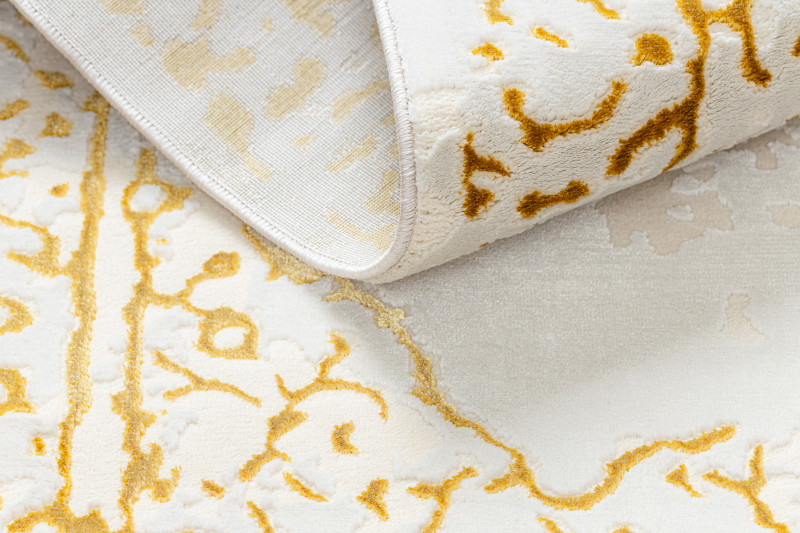 Koberec CORE 6268 Ramka, ornament - sloní kost / zlatý