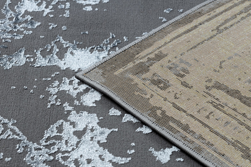 Koberec DE LUXE 628 Ornament vintage - šedý / zlatý