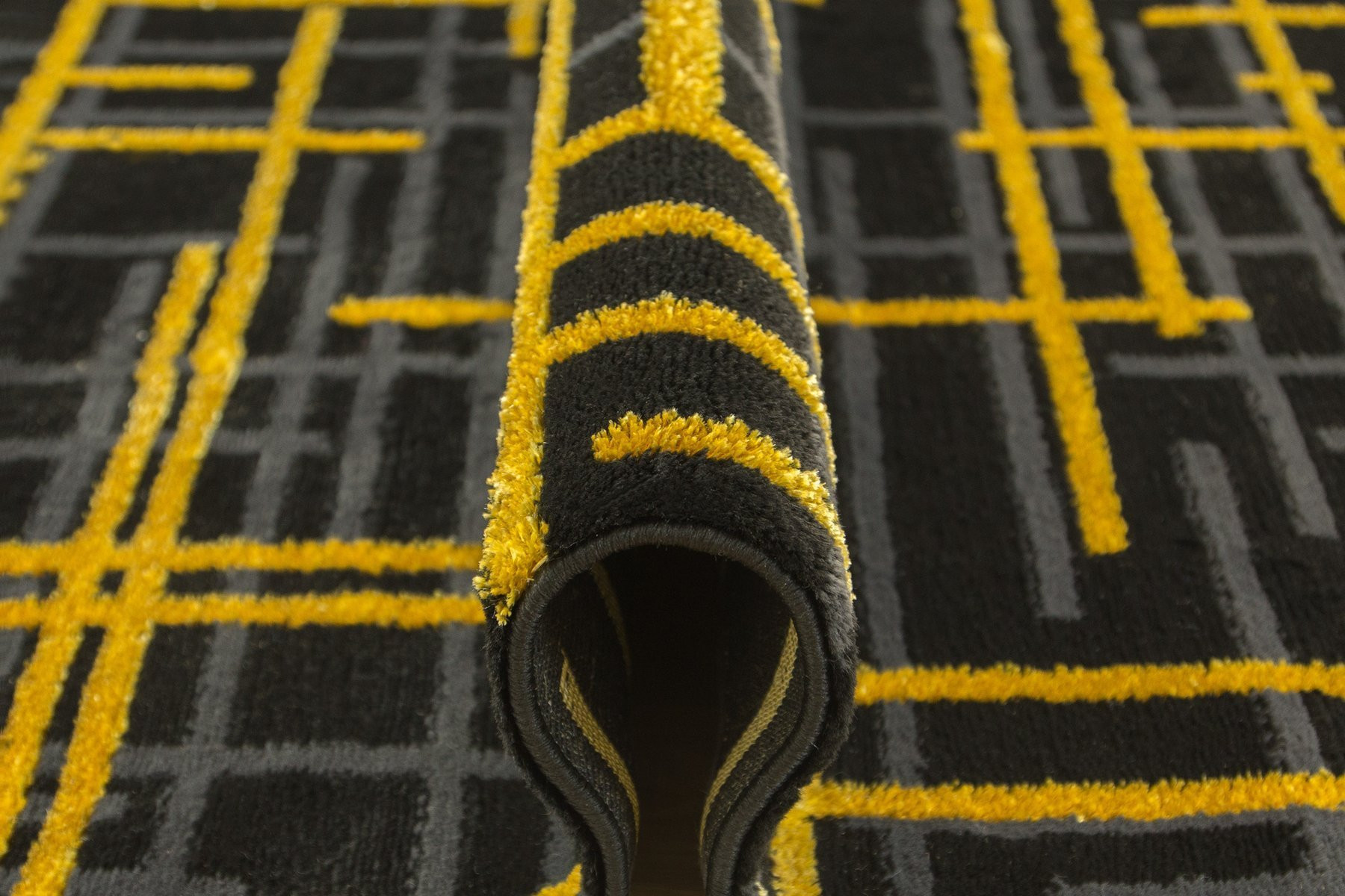 Koberec FESTIVAL 2732A zlatý / černý