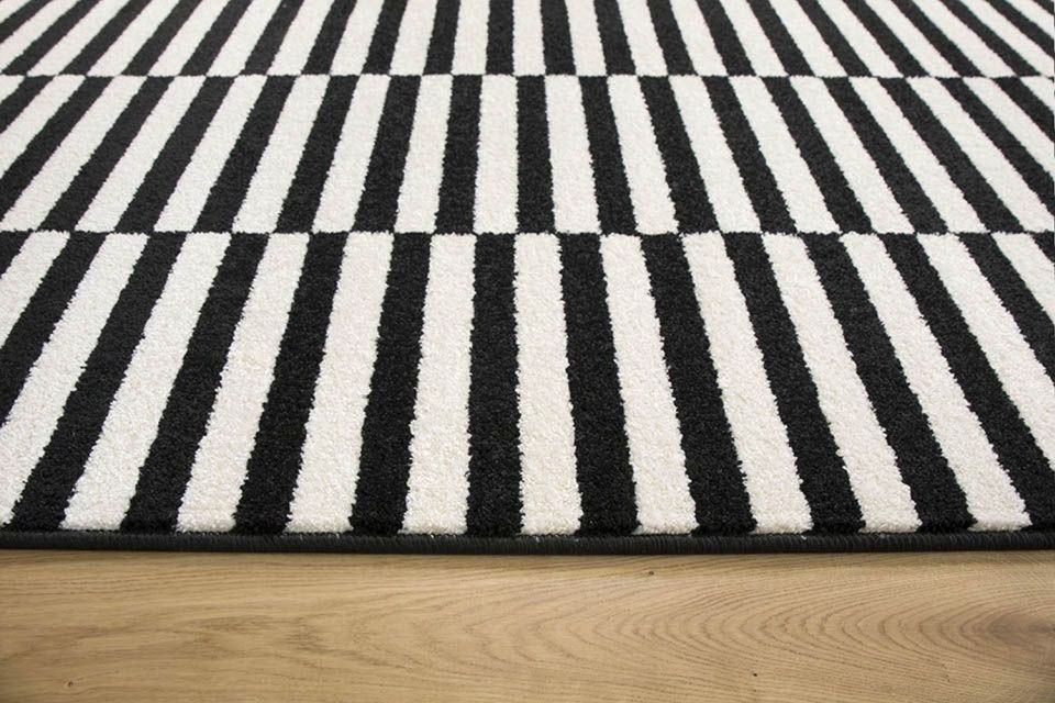 Koberec HOLM černý / bílý