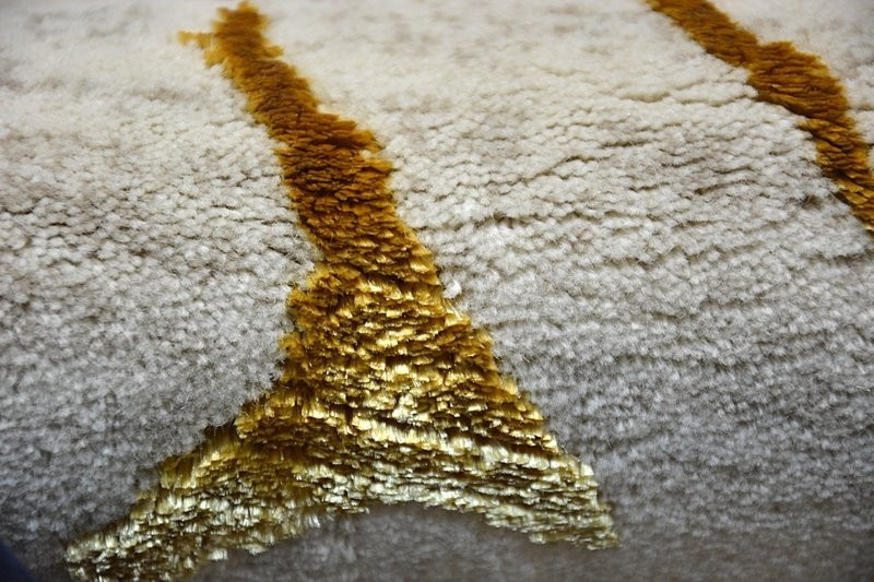 Koberec MANYAS 1703 Ivory/Gold