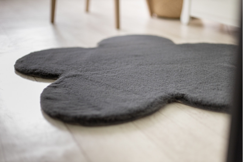 Koberec NEW DOLLY kvítek G4372-1 šedý / antracit