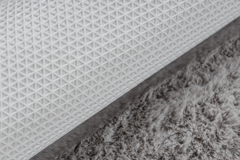 Koberec protiskluzový SHAPE 3106 Kvítek Shaggy - šedý plyš