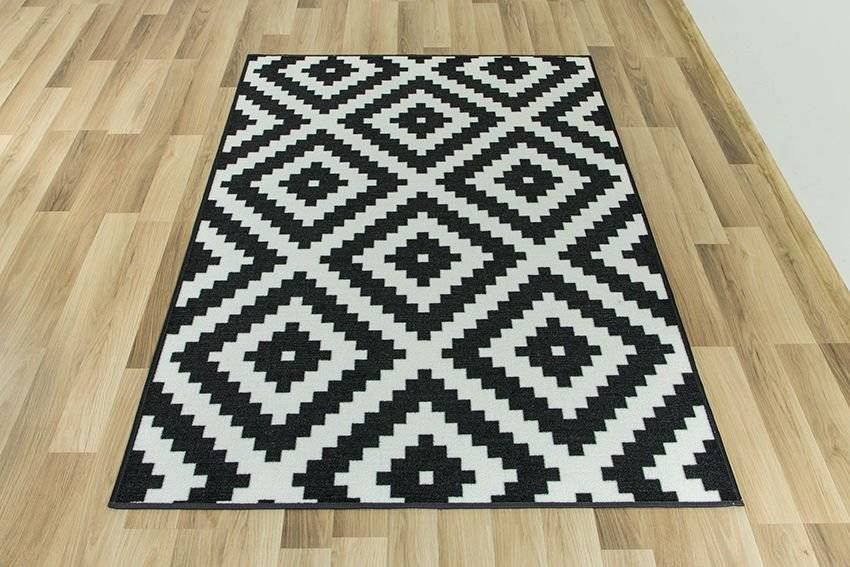 Protiskluzový koberec Romby černý