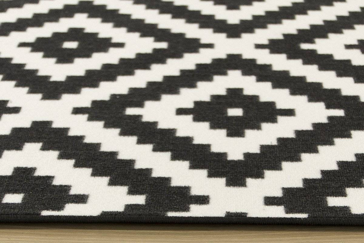 Koberec Romby černý