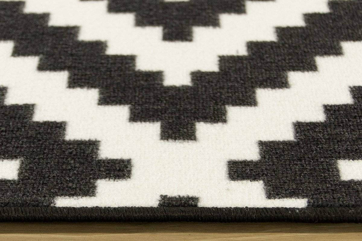 Koberec Romby černý