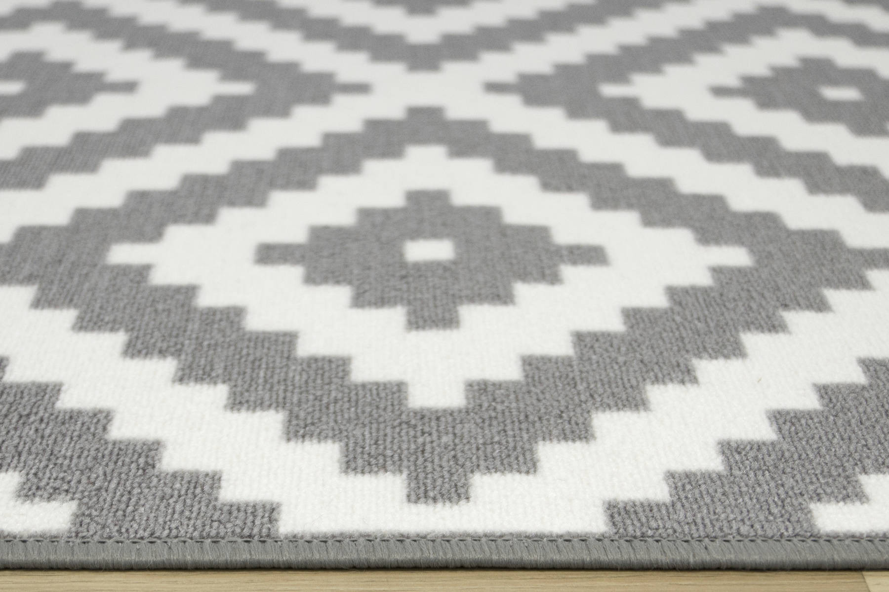 Koberec Romby šedý