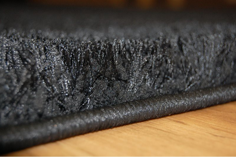 Koberec SHAGGY VERONA black