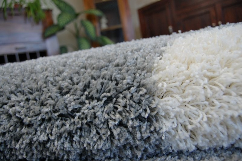 Koberec SHAGGY ZENA 3310 šedý / černý