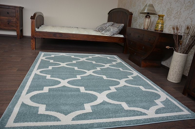 Koberec Sketch F730 tyrkysově / krémový trellis