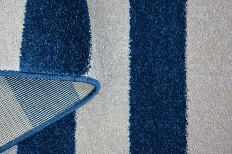 Koberec SKETCH F758 Modro / Bílý pásy