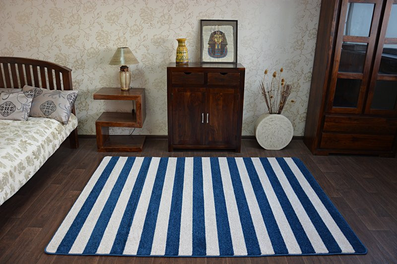 Koberec SKETCH F758 Modro / Bílý pásy