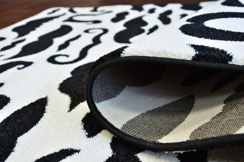 Koberec SKETCH - FA67 krém / černý - vousy