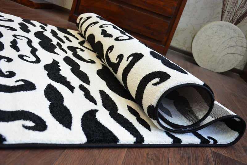 Koberec SKETCH - FA67 krém / černý - vousy