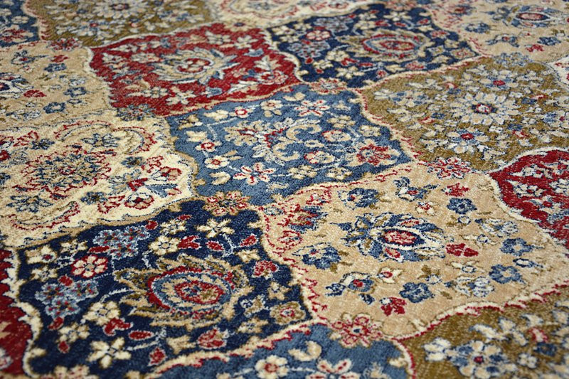 Koberec WINDSOR 22937 ROZETY FREDZLE tradiční tmavomodrý