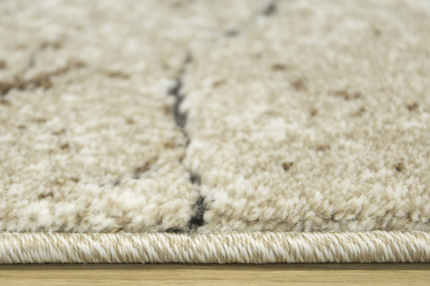 Koberec Zer Lux 5762B lesklý béžový / pískový