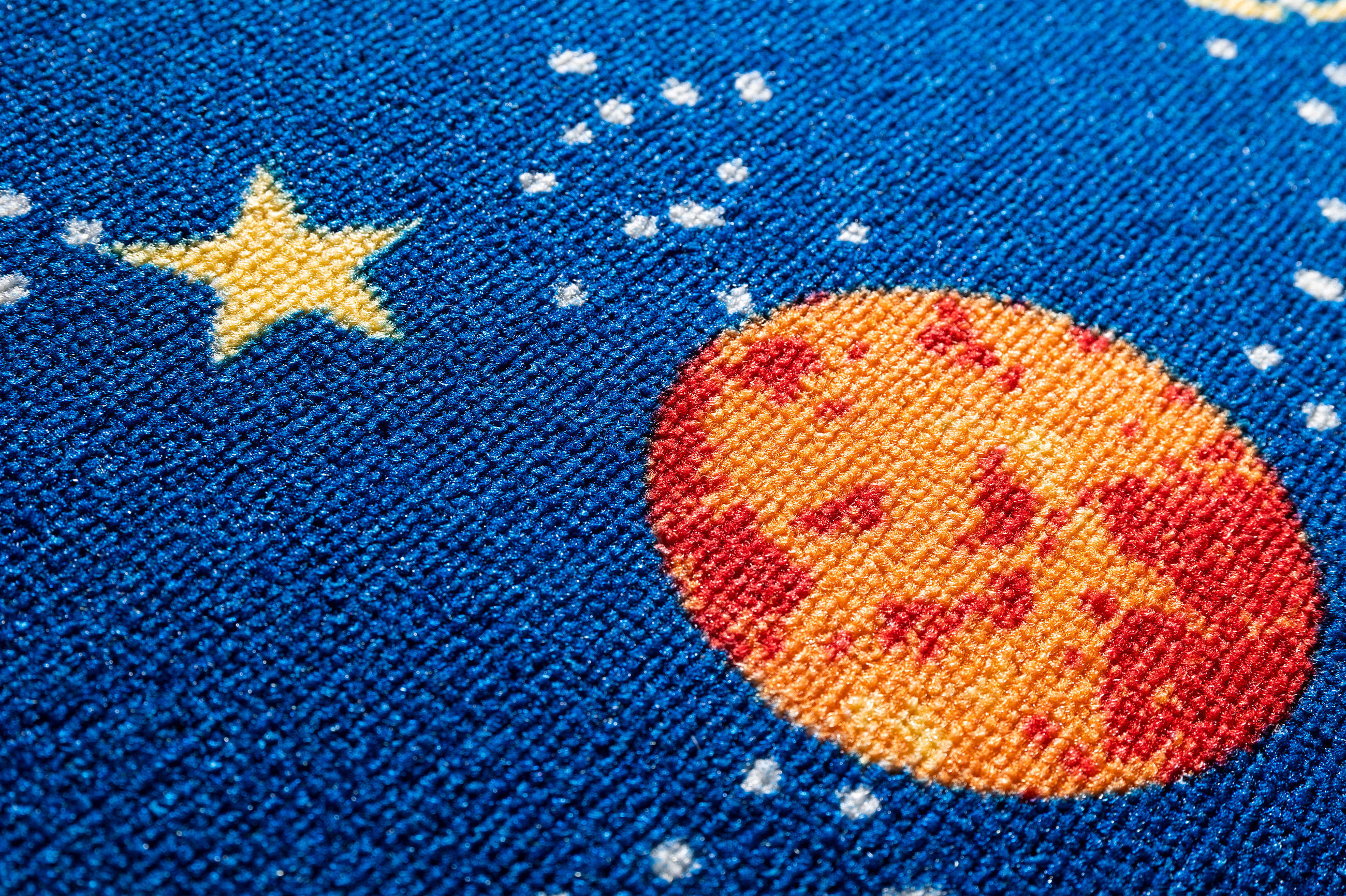 Dětský metrážový koberec KOSMOS