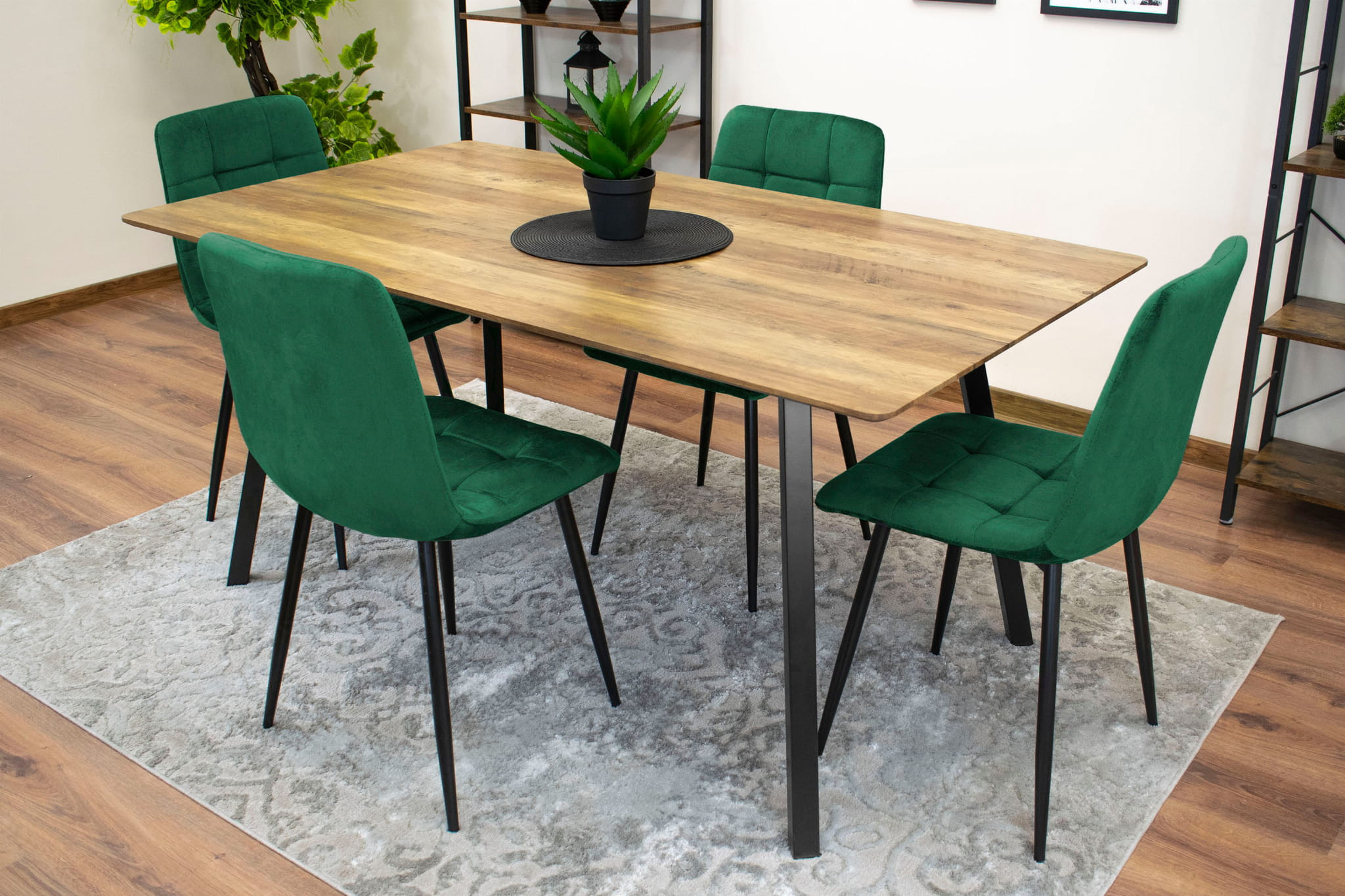 Jídelní židle KARA samet tmavě zelená (černé nohy)