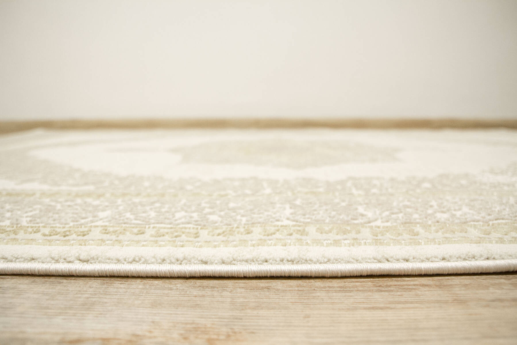 Koberec Allora Plus F344A Ornament krémový / béžový