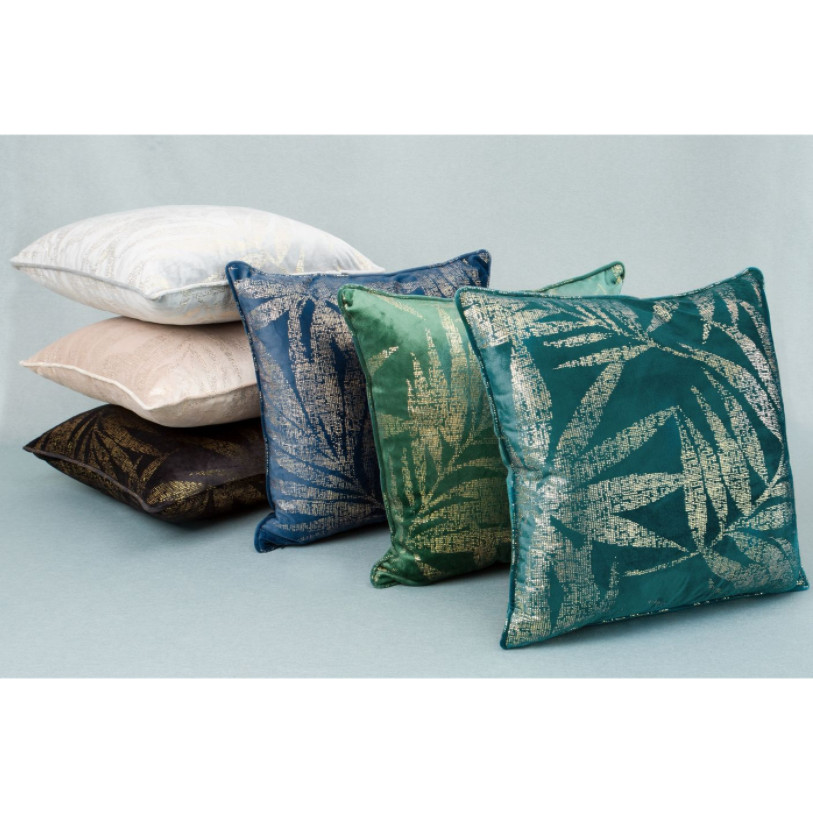 Měkký sametový povlak na polštář se zlatým potiskem listů - černý