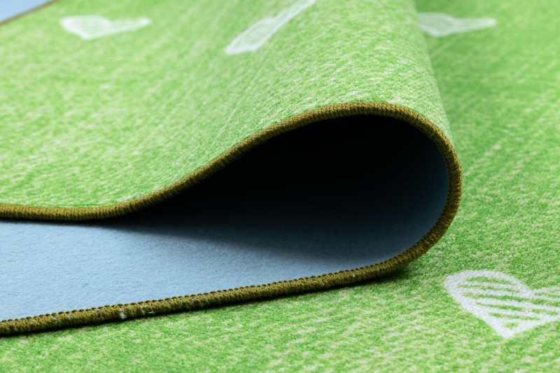 Metrážový koberec HEARTS zelený