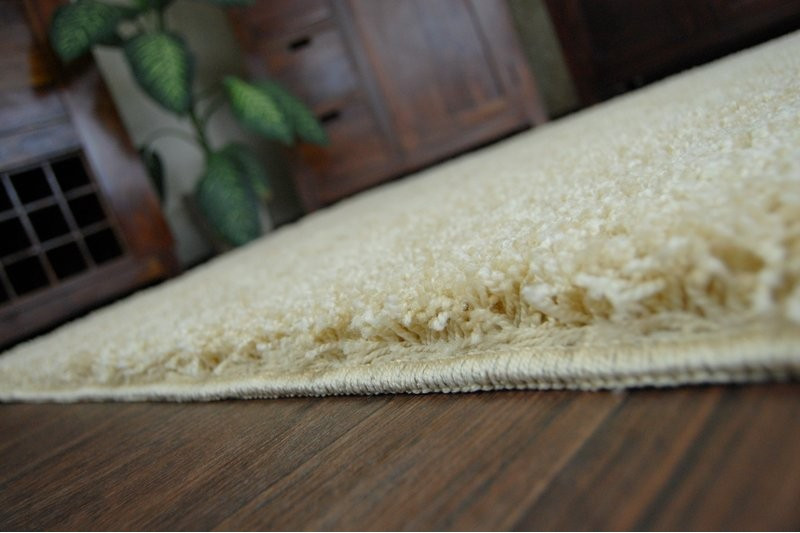 Metrážový koberec SHAGGY česnek