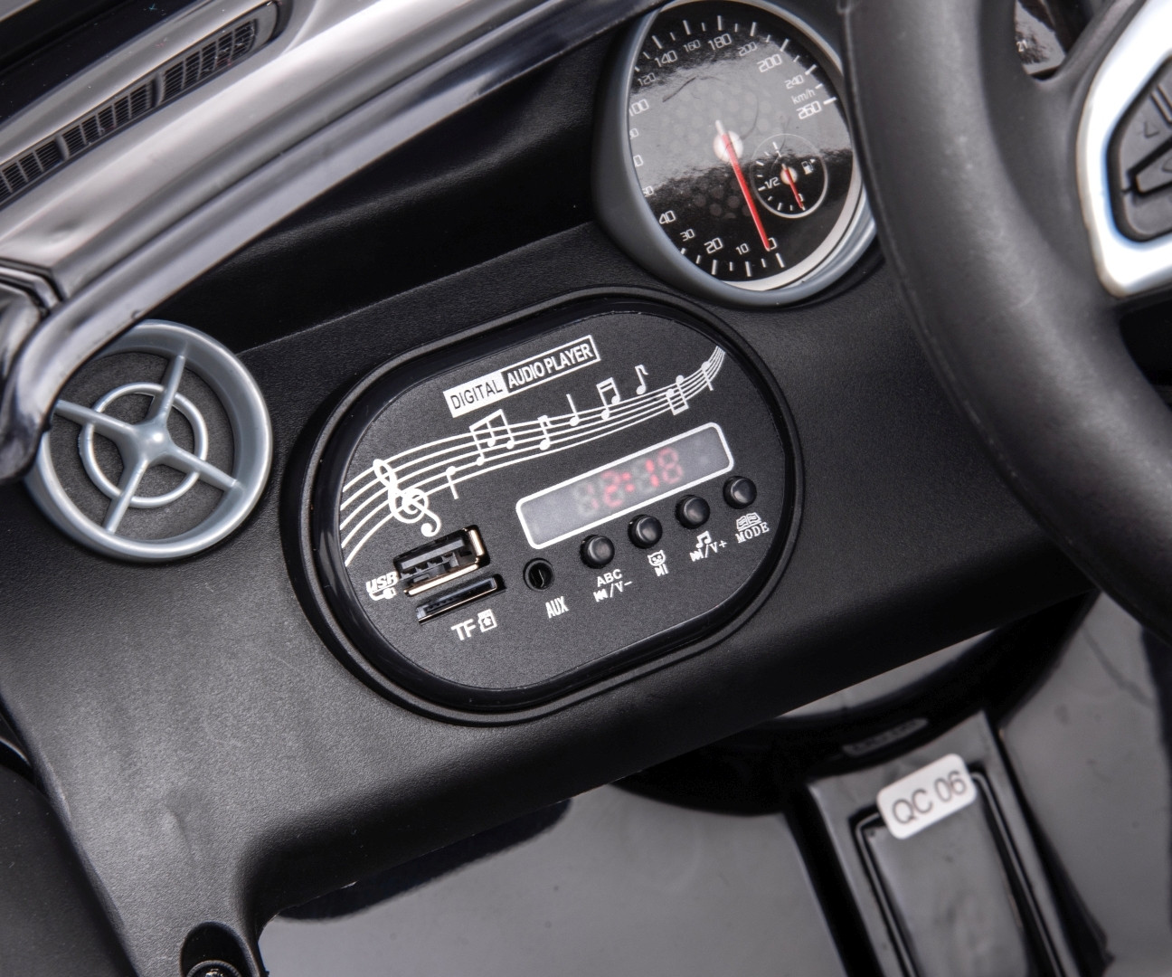 Elektrické autíčko Mercedes-Benz SLC černé