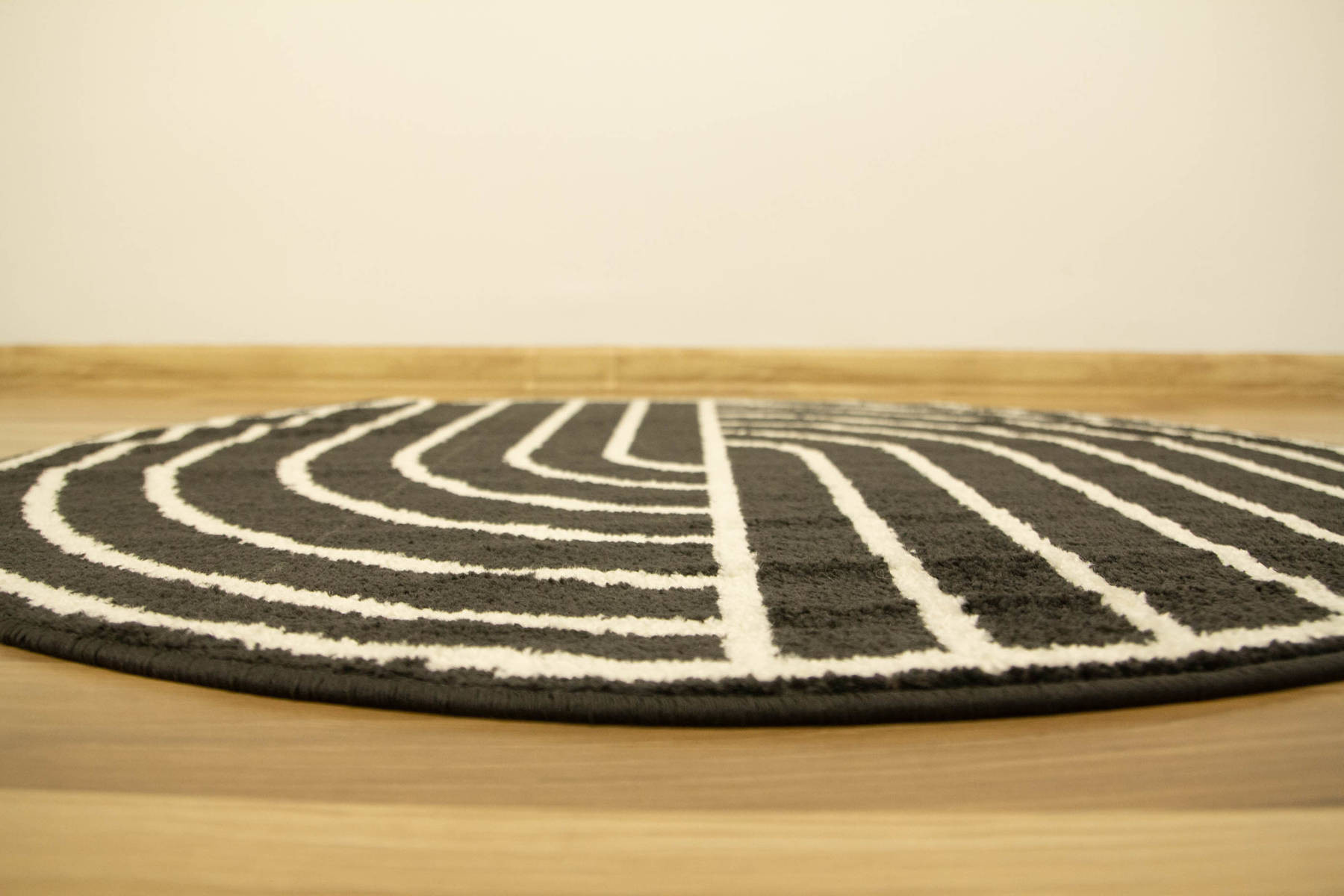 Koberec Lotto černobílý kruh