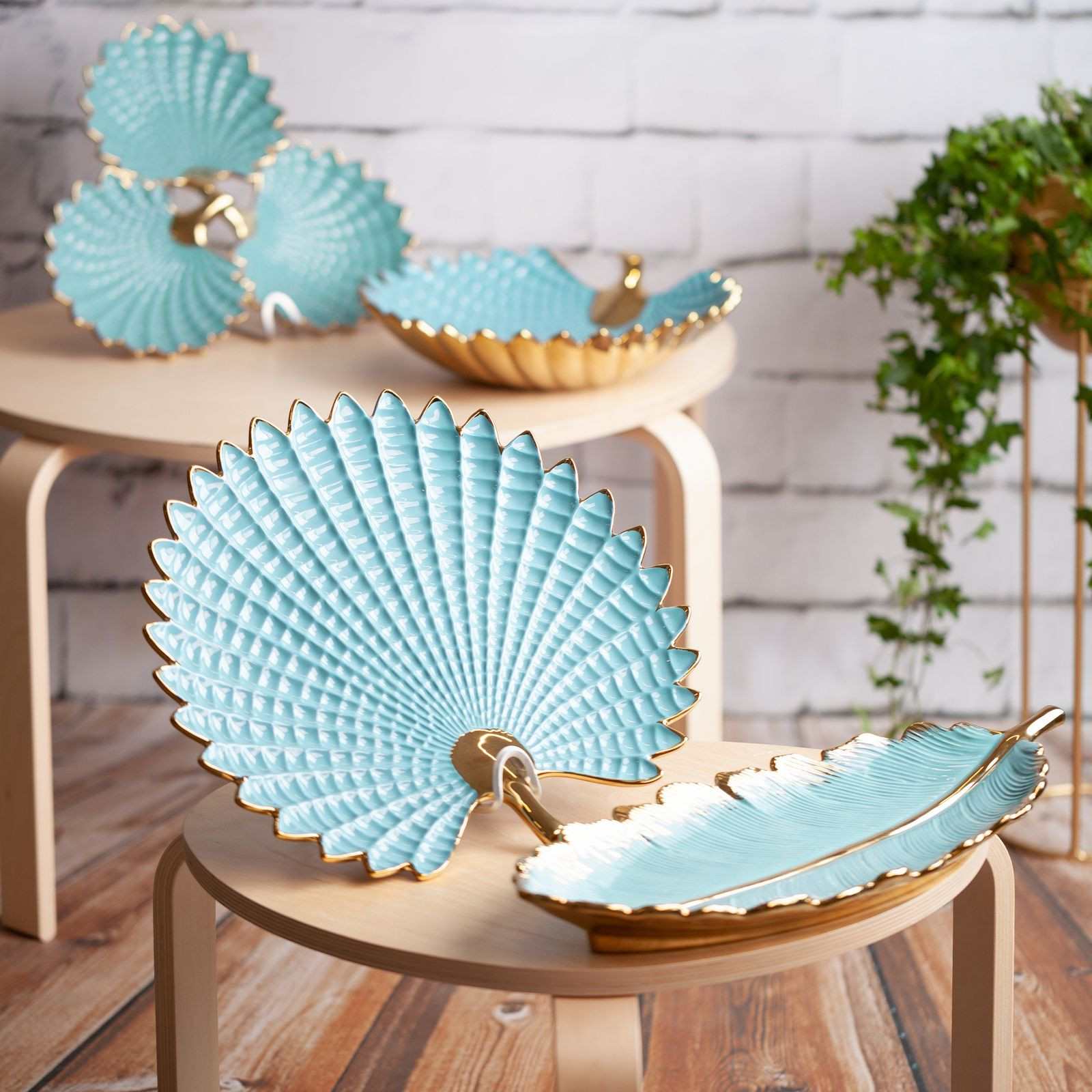 Dekorační miska HIRAL 4 02 světle modrá / zlatá