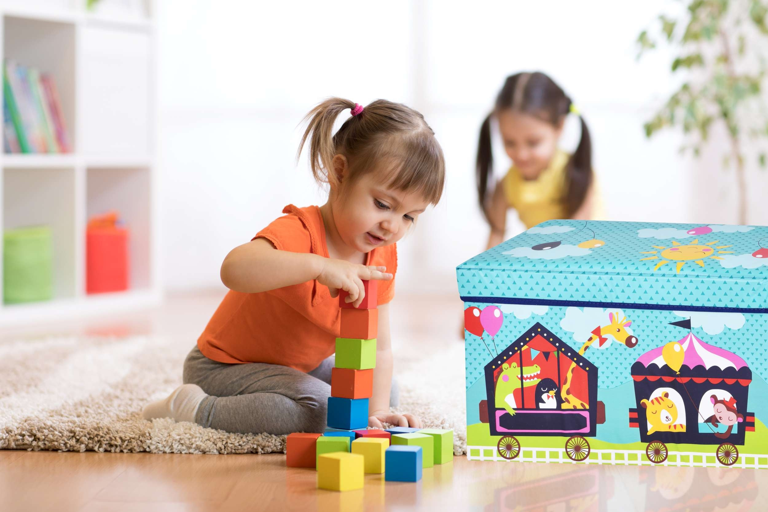 Dětský box na hračky s motivem vláčku