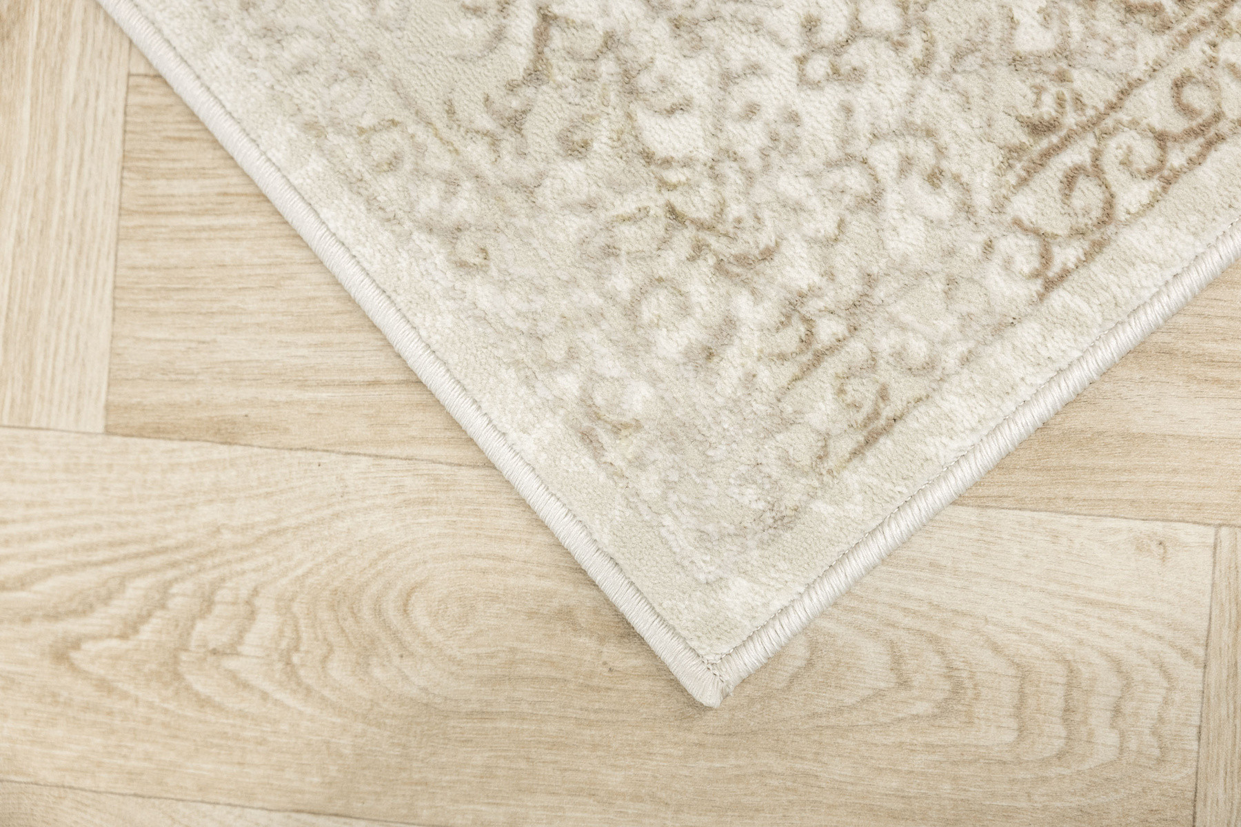 Koberec Allora Plus 7754A Ornament béžový / krémový