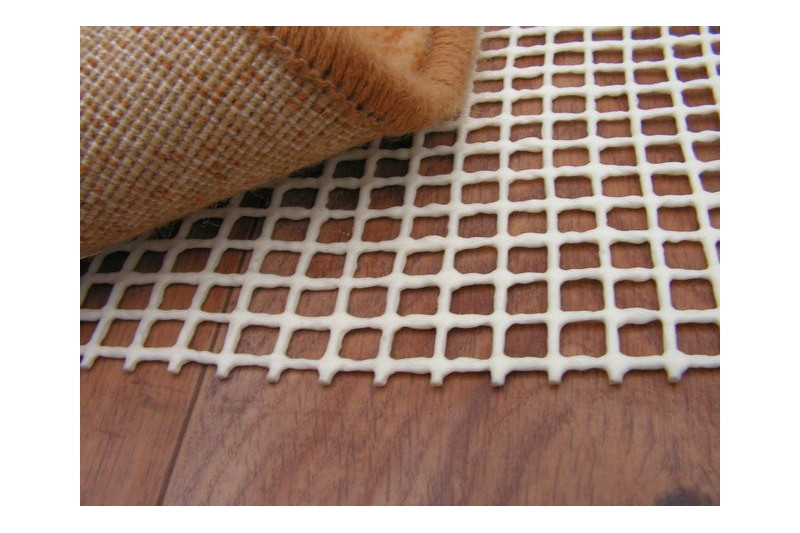 Protiskluzová podložka pod koberec